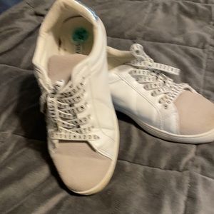 Steve Madden sneakers